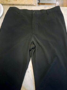 Under Armour Black and Beige Casual Pants